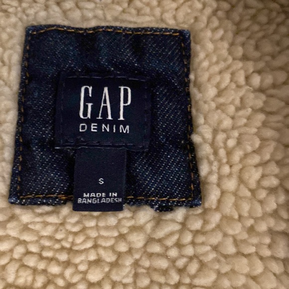 boys gap denim jacket - Picture 2 of 3
